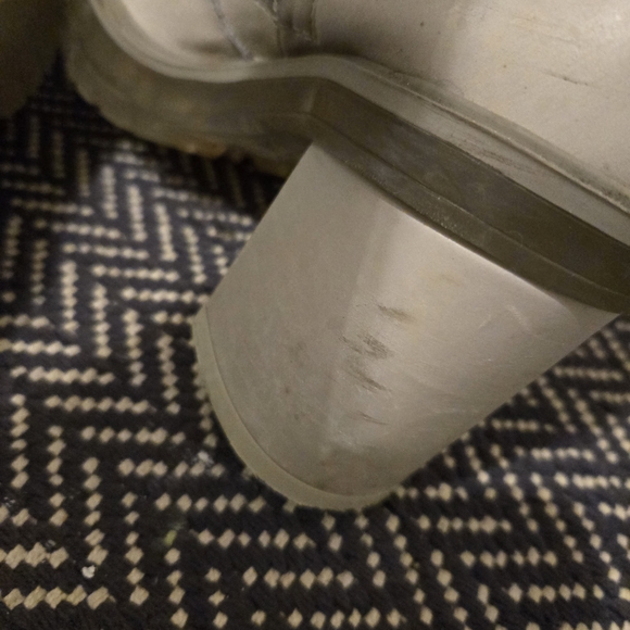 Free People Chunky Chelsea Ankle Boots in Light Beige and Taupe Trim - Picture 7 of 13